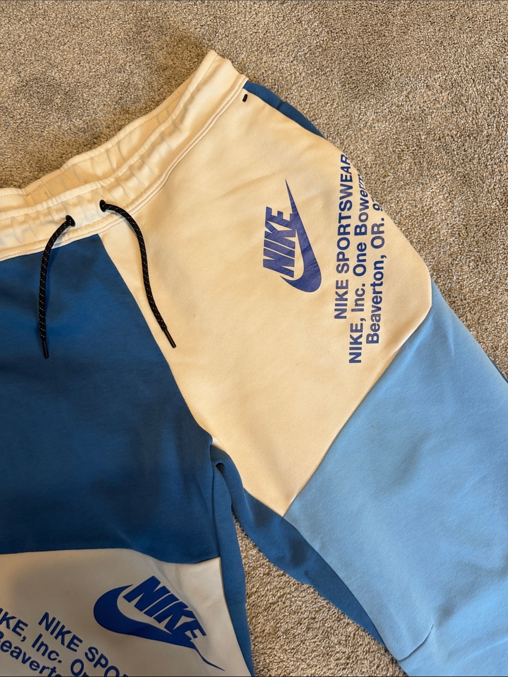 Nike Blue and Cream Colorblock Joggers Bowerman Drive Beaverton Oregon Men’s XL - Picture 3 of 7